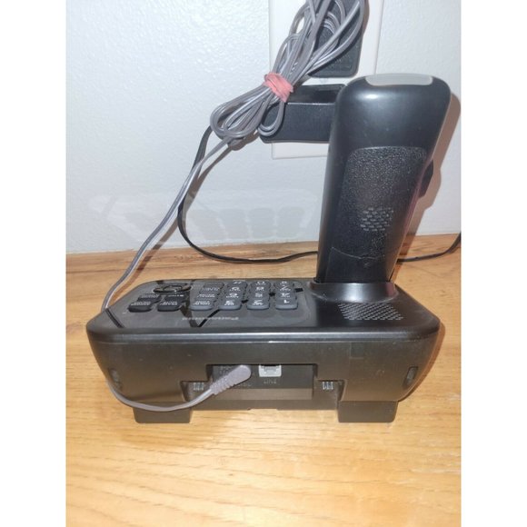 Panasonic KX-TG4741 DECT 6.0 Plus Cordless Phone Answering Machine System Gray - Picture 2 of 2